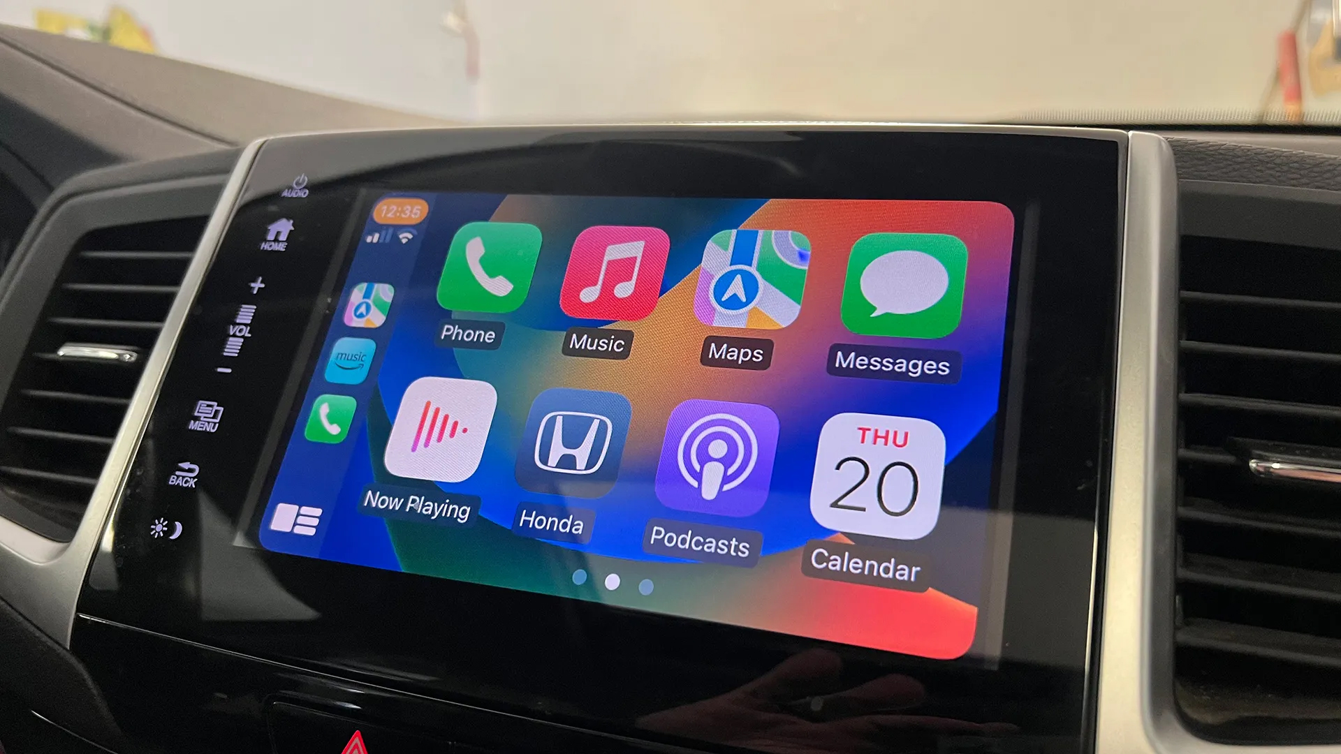 Apple CarPlay Integration